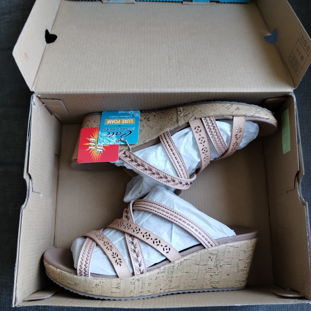 Skechers Cali Women's Tan Sandals - Picture 5 of 6